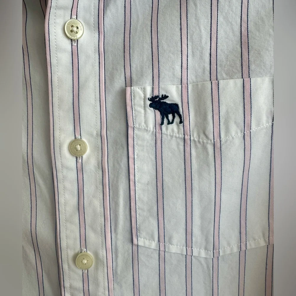 Abercrombie & Fitch Women’s White and Pink Striped Shirt. 100% Cotton - size L - Picture 4 of 5